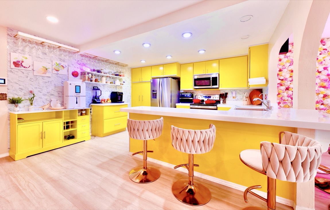 The Casa de Bloom kitchen
